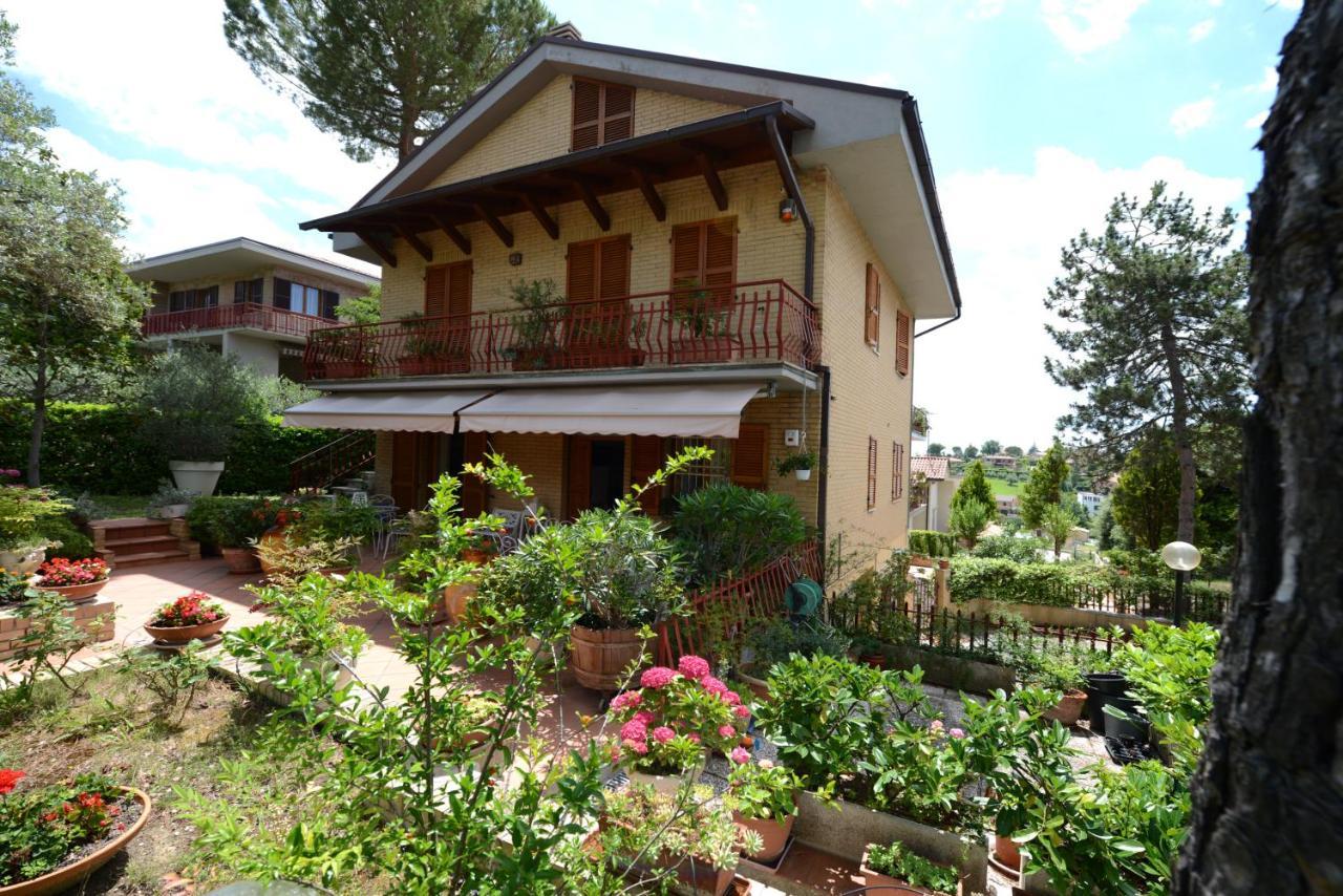 B&B Casa Cettina มาเชราตา ภายนอก รูปภาพ